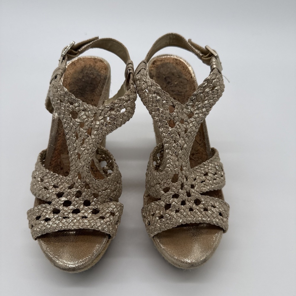 Gianni Bini Woman's Sand Gold Espadrille Crochet Wedge Sandals Size 6